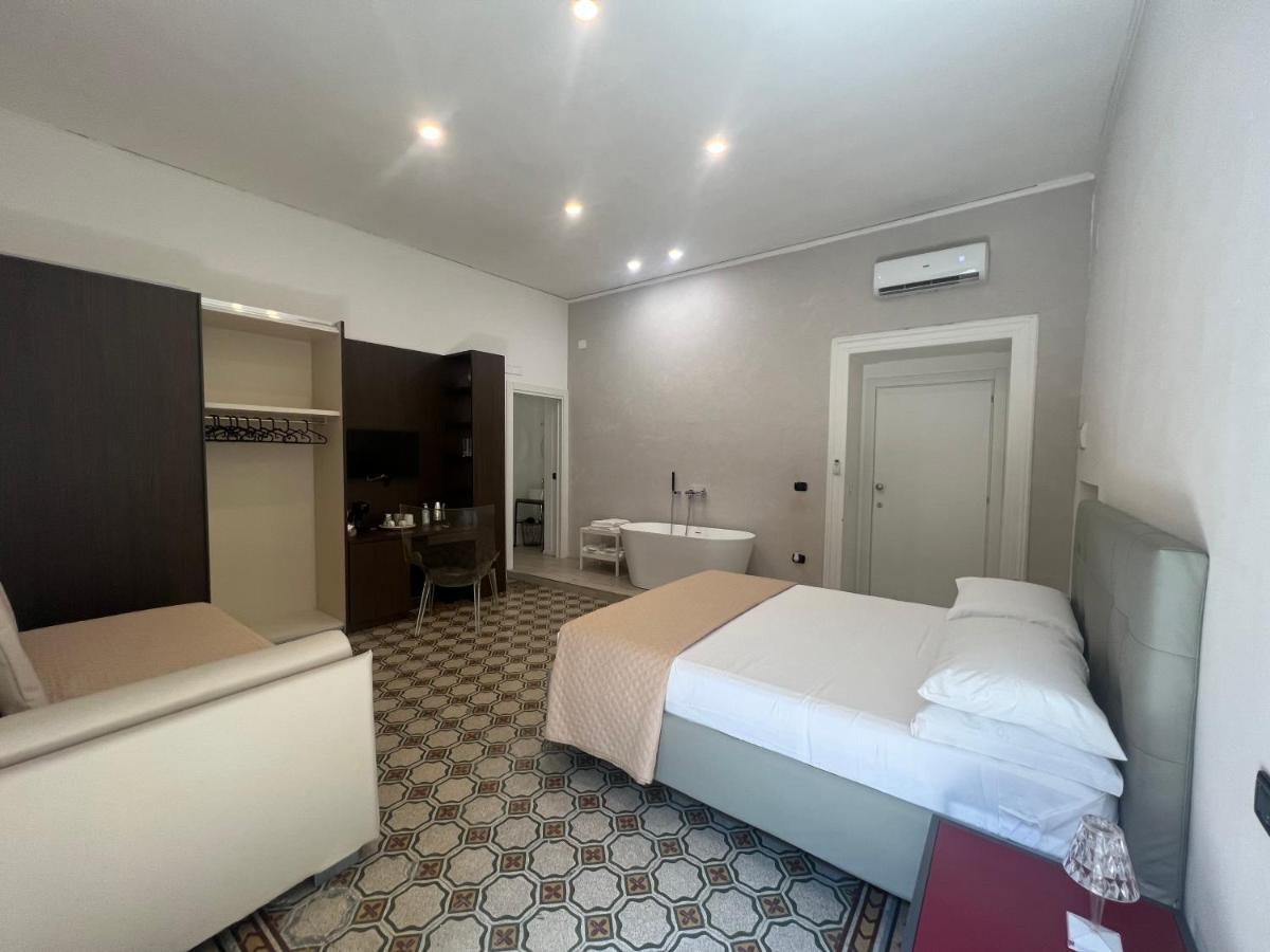 La Piazza Suite Nápoles Exterior foto